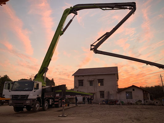 मर्सिडीज बेंज के साथ निर्माण कंक्रीट उपकरण पंप ज़ूमलियन 62 एम