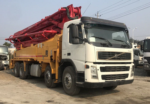 हाई फंक्शनिंग कंक्रीट ट्रेलर पंप Putzmeister 42M वोल्वो प्रयुक्त