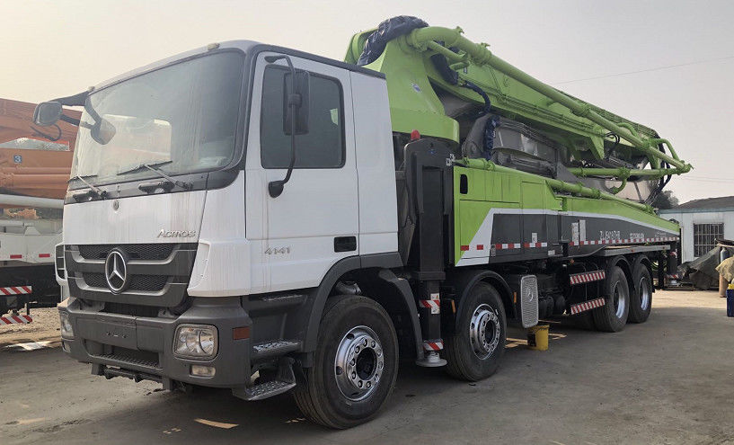 Actros 4141 Zoomlion बेंज कंक्रीट पम्प ट्रक 180 M3 / H 300 Kw 52M . का इस्तेमाल करता है