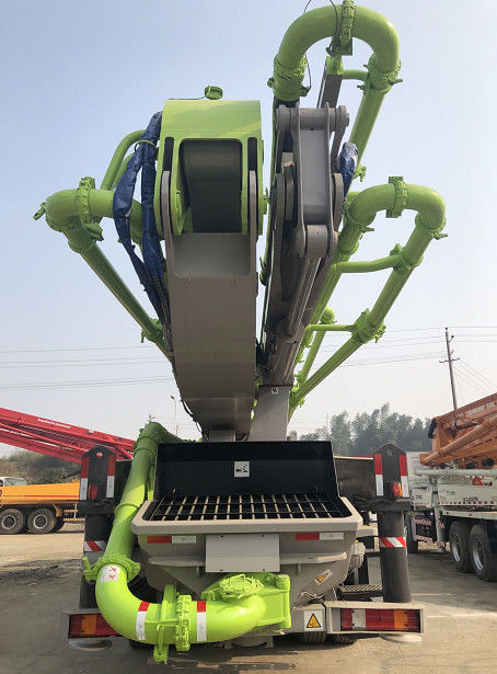 Actros 4141 Zoomlion बेंज कंक्रीट पम्प ट्रक 180 M3 / H 300 Kw 52M . का इस्तेमाल करता है