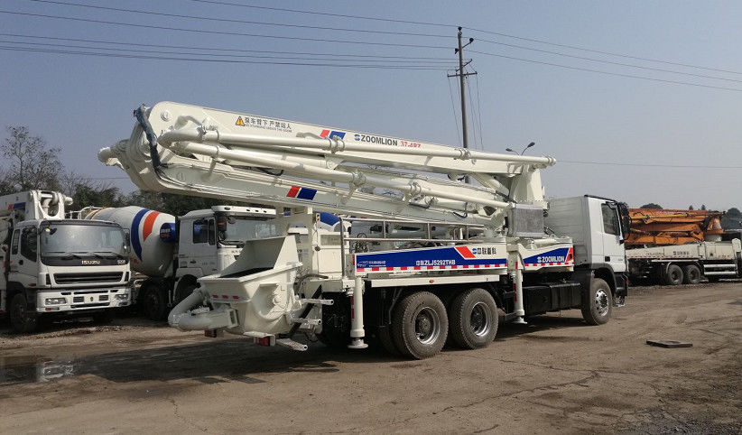 OM501LA ट्रक कंक्रीट पम्प Zoomlion 37m बेंज कंक्रीट पम्प ट्रक का इस्तेमाल किया