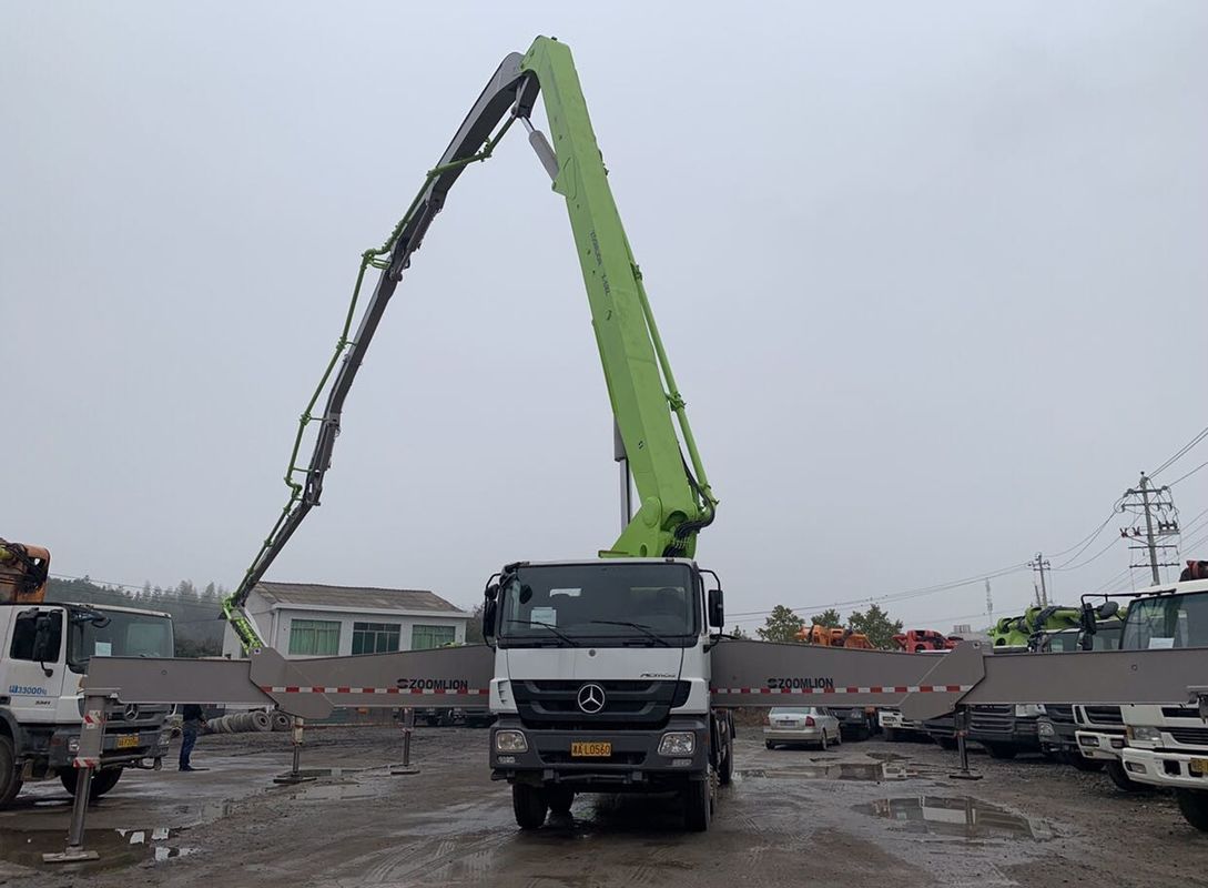 प्रयुक्त कंक्रीट ट्रेलर पंप जूमलियन बेंज 56 एम 150 एम 3 / एच