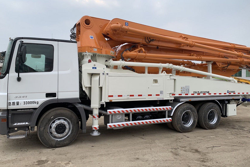 डीजल Zoomlion बेंज कंक्रीट पम्प ट्रक 49m . का इस्तेमाल किया