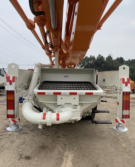 डीजल Zoomlion बेंज कंक्रीट पम्प ट्रक 49m . का इस्तेमाल किया