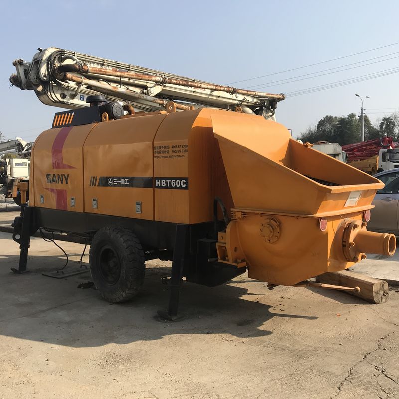 एचबीटी 60 200 एम प्रयुक्त कंक्रीट ट्रेलर पंप, सैनी बूम पंप ऑरेंज रंग नवीनीकृत: