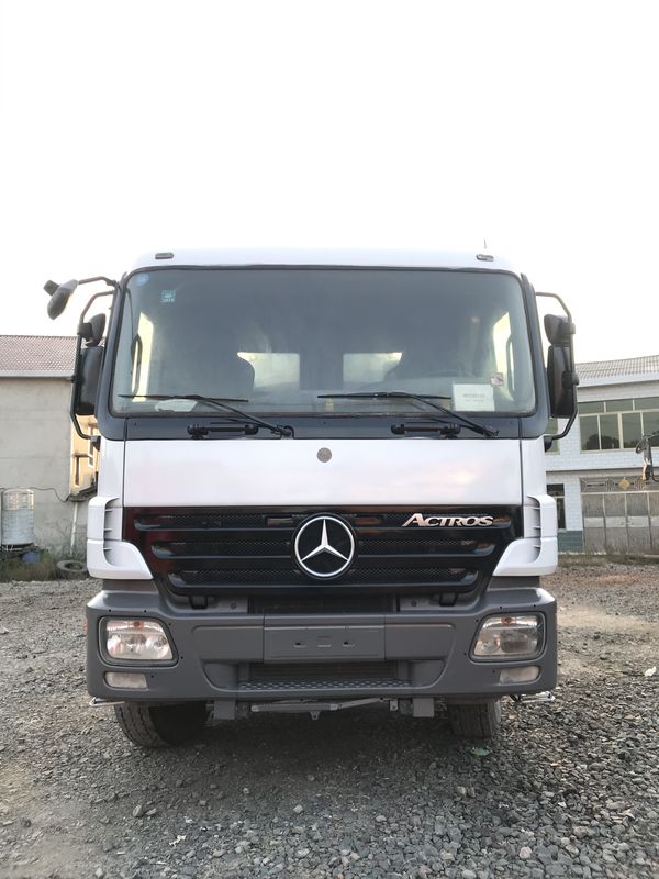 Zoomlion 46m 2nd हैंड ट्रक, 4 एक्सल ट्रक व्हाइट कलर रिमोट कंट्रोल