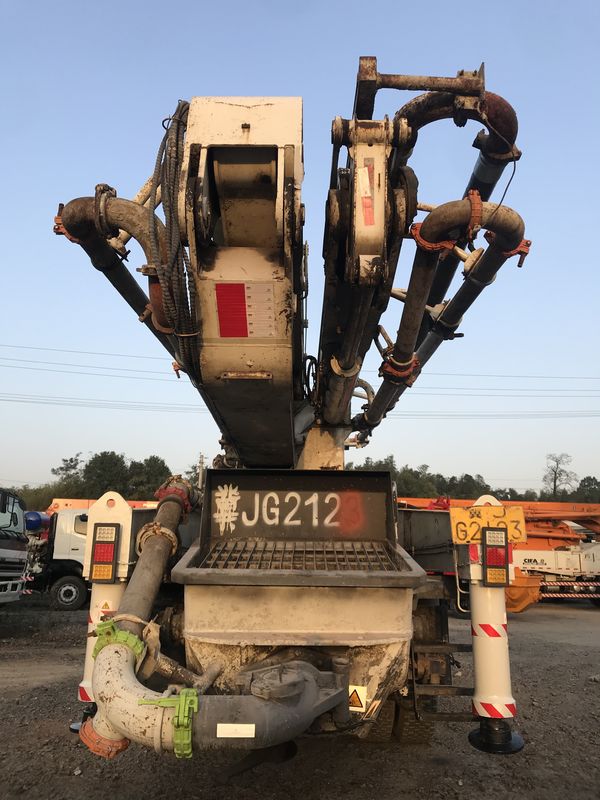 Zoomlion 46m 2nd हैंड ट्रक, 4 एक्सल ट्रक व्हाइट कलर रिमोट कंट्रोल