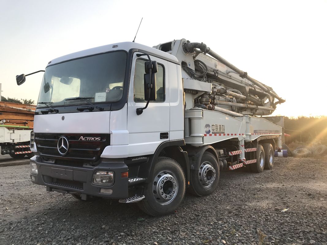 Zoomlion 46m 2nd हैंड ट्रक, 4 एक्सल ट्रक व्हाइट कलर रिमोट कंट्रोल