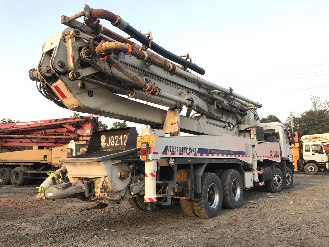 Zoomlion 46m 2nd हैंड ट्रक, 4 एक्सल ट्रक व्हाइट कलर रिमोट कंट्रोल