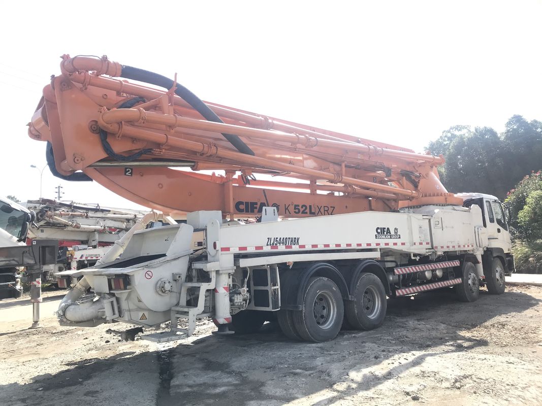 कंक्रीट ट्रांसमिशन के लिए 48 एम 160 एम 3 / एच सीमेंट पंप ट्रक वाइड वर्क रेंज: