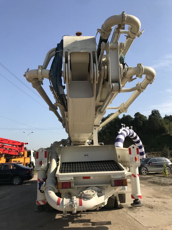 50 मीटर बूम प्रयुक्त कंक्रीट मशीन, पुनर्निर्मित ट्रक बुद्धिमान नियंत्रण