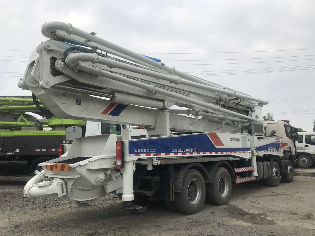 170m3/H 50m बूम कंक्रीट ट्रक 6 बूम सेक्शन के साथ भारी शुल्क