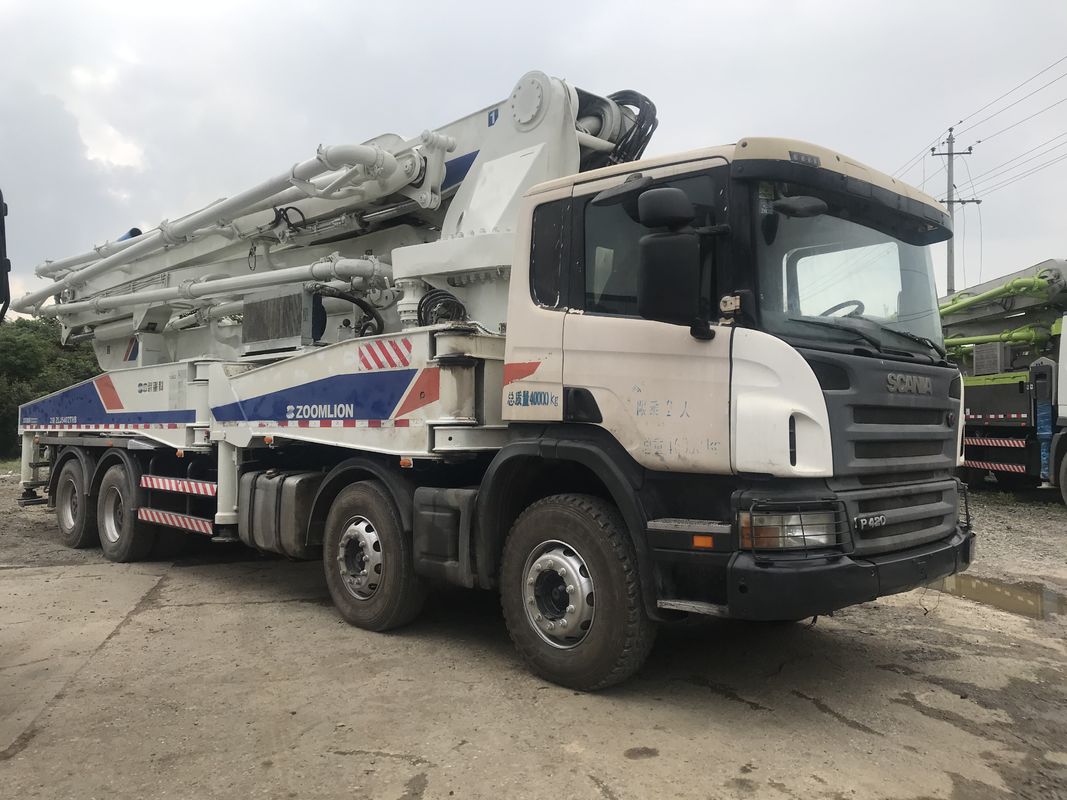 170m3/H 50m बूम कंक्रीट ट्रक 6 बूम सेक्शन के साथ भारी शुल्क