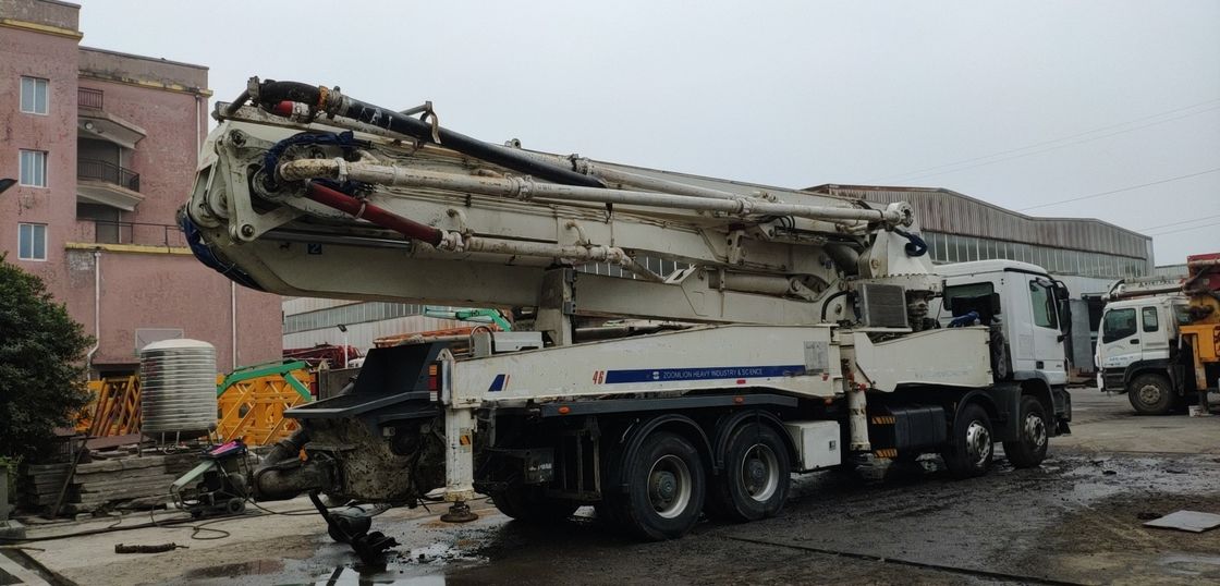 46 मीटर 120 एम 3 / एच कंक्रीट बूम ट्रक हाइड्रोलिक कंट्रोल सिस्टम