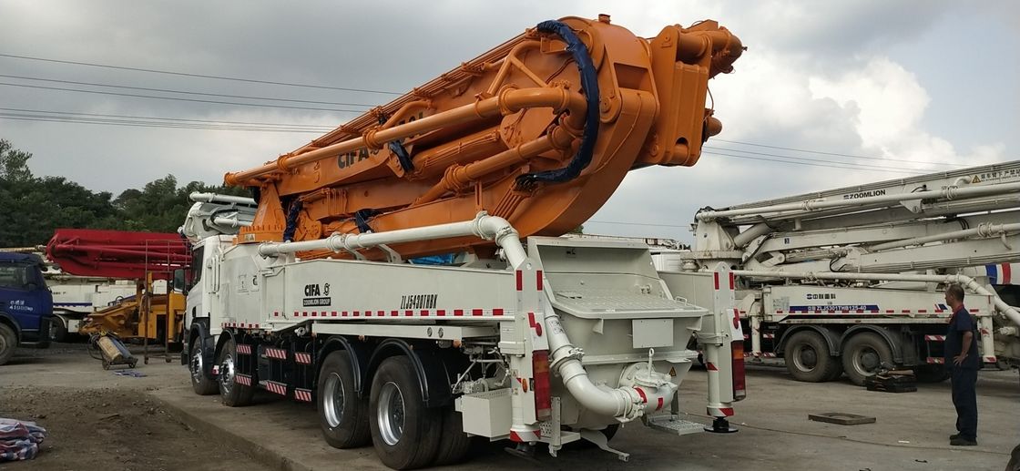 रिमोट कंट्रोलर के साथ सीआईएफए 52 मीटर बेटन पंप कंक्रीट लिफ्टिंग