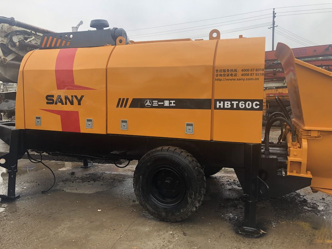 115KW Sany 60CBM / H ट्रेलर डीजल इंजन के साथ कंक्रीट पम्प घुड़सवार;