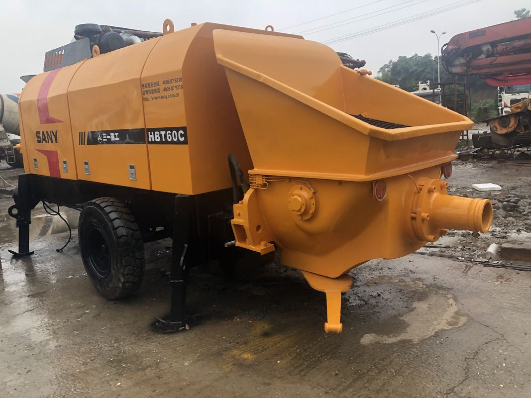 115KW Sany 60CBM / H ट्रेलर डीजल इंजन के साथ कंक्रीट पम्प घुड़सवार;