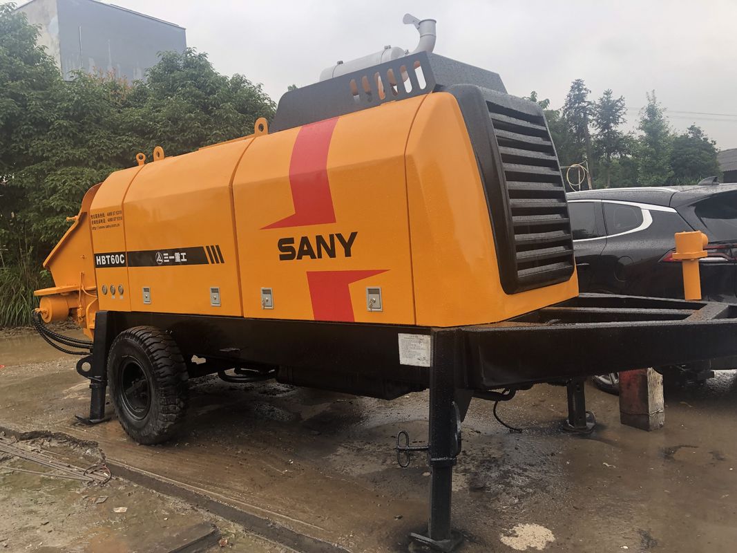 115KW Sany 60CBM / H ट्रेलर डीजल इंजन के साथ कंक्रीट पम्प घुड़सवार;