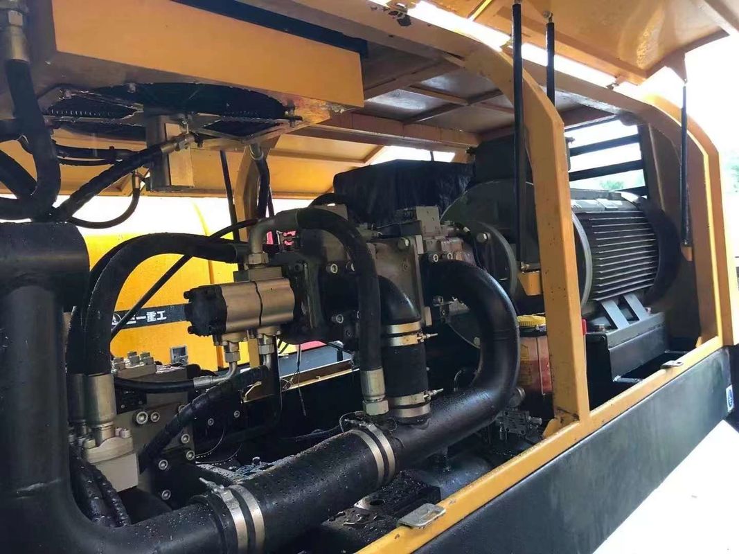 160KW 220M 80m3 / H कंक्रीट ट्रेलर पंप हाइड्रोलिक कम्यूटेशन सिस्टम का इस्तेमाल करते हैं: