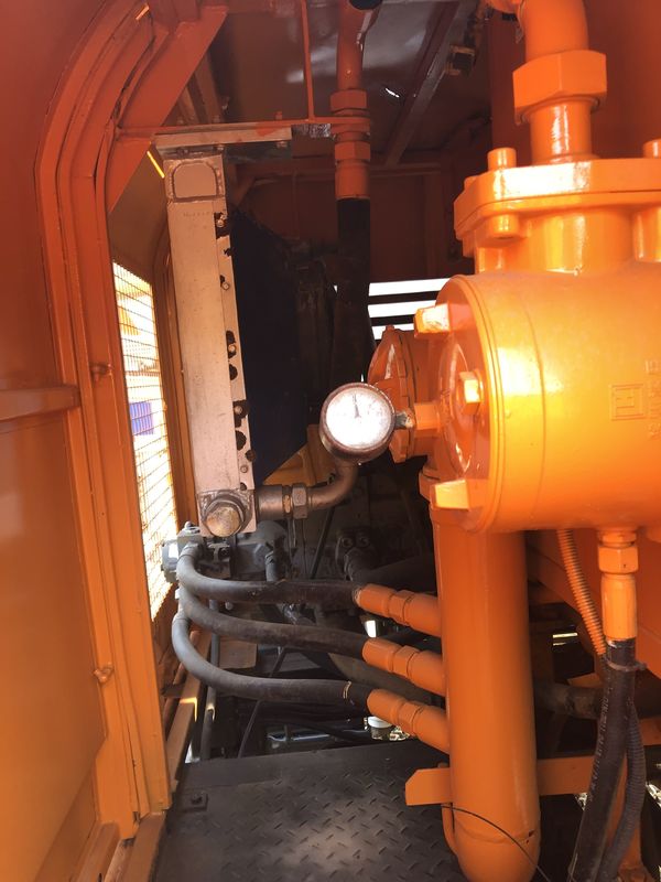 90M3 / H 14Mpa ट्रक का नवीनीकरण कंक्रीट लाइन पंप उच्च दक्षता घुड़सवार: