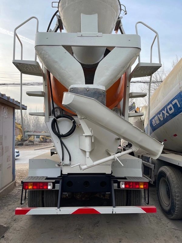 287KW 6M3 प्रयुक्त कंक्रीट मिक्सर ट्रक 6*4 ISUZU CXZ51K 3 अक्षों का नवीनीकरण