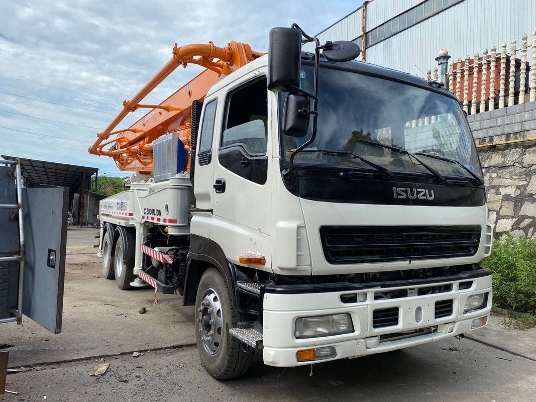 SAE अनुमोदन 37m ट्रक कंक्रीट पम्प ISUZU CYZ51Q अच्छा Condiiton घुड़सवार