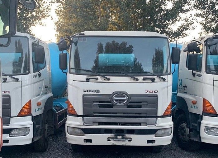 एसएई अनुमोदन के साथ 10CBM Zoomlion कंक्रीट मिक्सर ट्रक का उपयोग अच्छी स्थिति में करता है