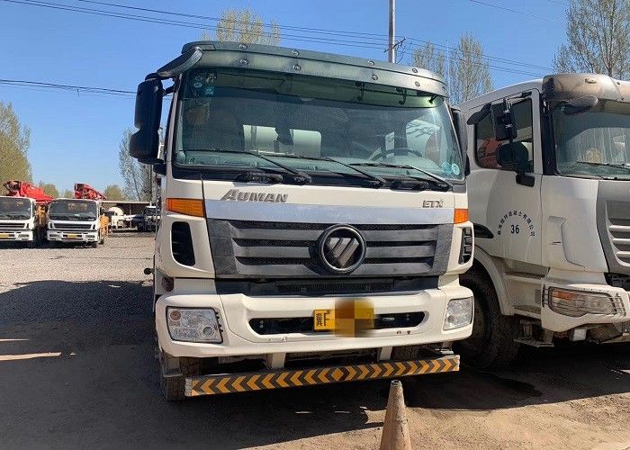 12CBM कंक्रीट मिक्सर ट्रक का इस्तेमाल किया