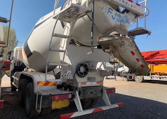 12CBM कंक्रीट मिक्सर ट्रक का इस्तेमाल किया