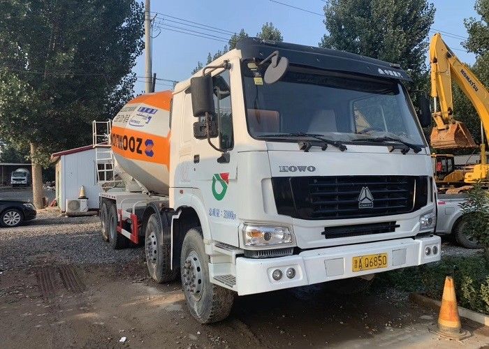 15m3 सेकेंड हैंड कंक्रीट मिक्सर ट्रक, रेडी मिक्स कंक्रीट ट्रक SINOTRUCK 8x4 चेसिस