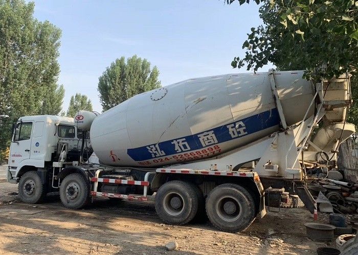 16m3 क्षमता प्रयुक्त सीमेंट डिलीवरी ट्रक CAMC 8 * 4 चेसिस सफेद रंग