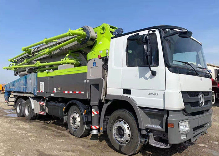 180CBM 52 मीटर कंक्रीट पम्प मर्सिडीज बेंज ट्रक हैवी ड्यूटी घुड़सवार