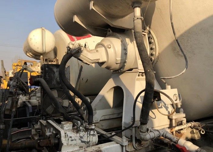 उच्च स्थिरता 9M3 कंक्रीट मिक्सर ट्रक 259KW 4 व्हील ड्राइव के साथ प्रयुक्त