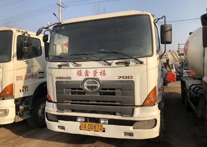 उच्च स्थिरता 9M3 कंक्रीट मिक्सर ट्रक 259KW 4 व्हील ड्राइव के साथ प्रयुक्त