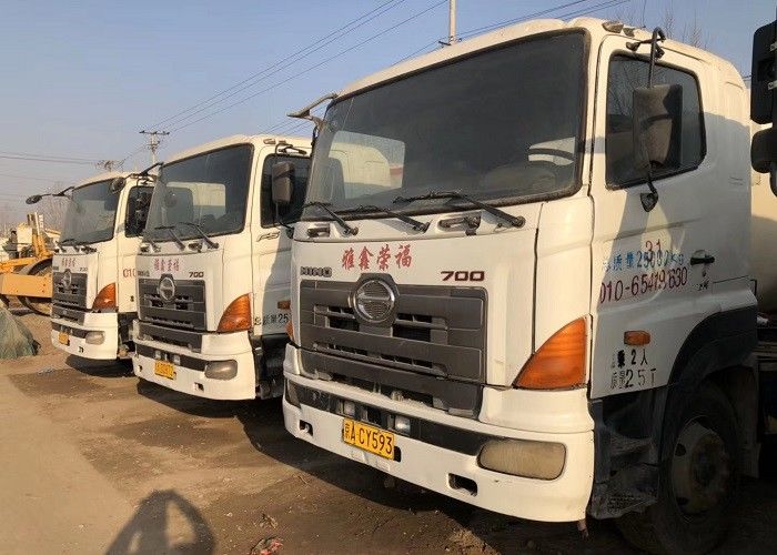 उच्च स्थिरता 9M3 कंक्रीट मिक्सर ट्रक 259KW 4 व्हील ड्राइव के साथ प्रयुक्त