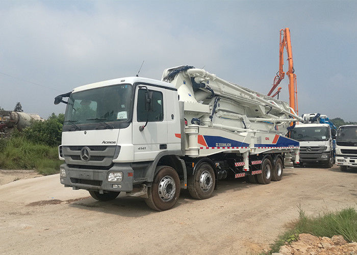 सफेद सुरक्षा फ्रेम 52 मीटर 150 एम 3 / एच कंक्रीट पंप टिकाऊ वाइड वर्क रेंज: