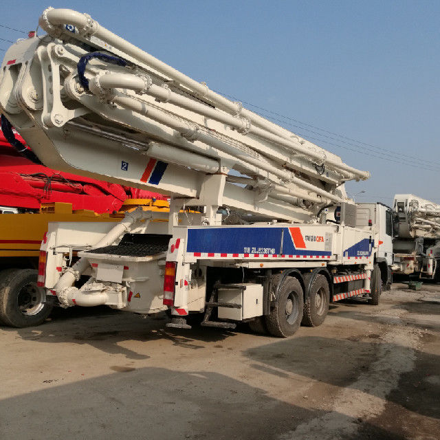 3 एक्सल 294KW प्रयुक्त ट्रक कंक्रीट पम्प, 47m कंक्रीट पम्प ZLJ5336THB