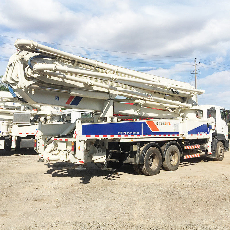 HINO 700 47m कंक्रीट बूम पंप ट्रक निर्माण के लिए 382KW घुड़सवार: