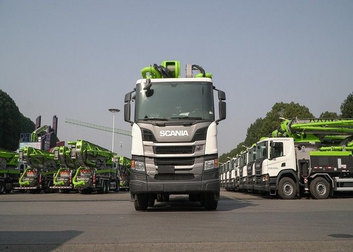 यूरो 5 उत्सर्जन 58m स्कैनिया कंक्रीट ट्रक 8x4 उच्च ड्राइविंग सुरक्षा