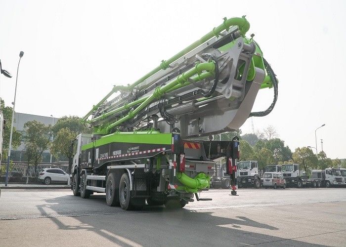 यूरो 5 उत्सर्जन 58m स्कैनिया कंक्रीट ट्रक 8x4 उच्च ड्राइविंग सुरक्षा