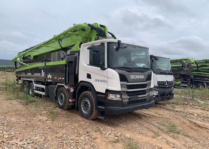 59m 180M3 नया कंक्रीट पम्प ट्रक ZLJ5440THBSF उच्च सुरक्षा सफेद