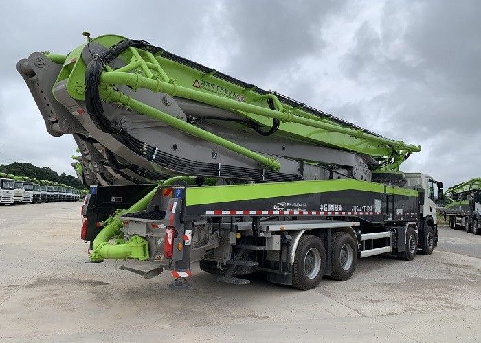 56 मीटर स्वीडन स्कैनिया न्यू कंक्रीट पंप ट्रक, 4 एक्सल ट्रक हाई सेफ्टी 180CBM