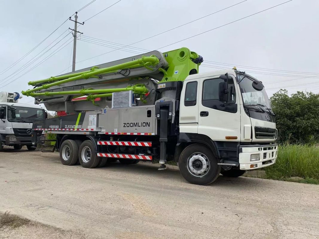 ZOOMLION नवीनीकृत बेटन पंप ट्रक सेकेंड हैंड ISUZU 3 एक्सल 47 मीटर