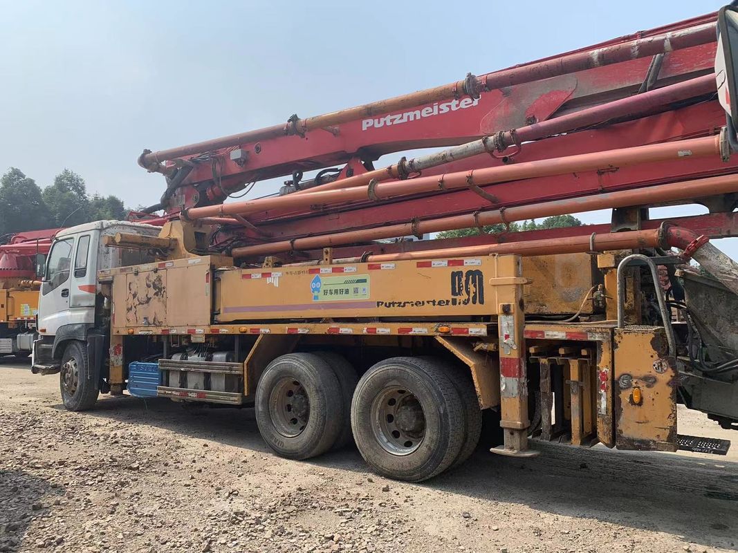 Putzmeister प्रयुक्त कंक्रीट पम्पिंग Isuzu ट्रक 42m . का पुन: निर्माण किया गया
