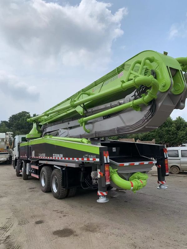 जूमलियन ने बेटन पंप का नवीनीकरण किया 52M सेकेंड हैंड ट्रक एक्ट्रोस 4141 कंक्रीट पम्पिंग