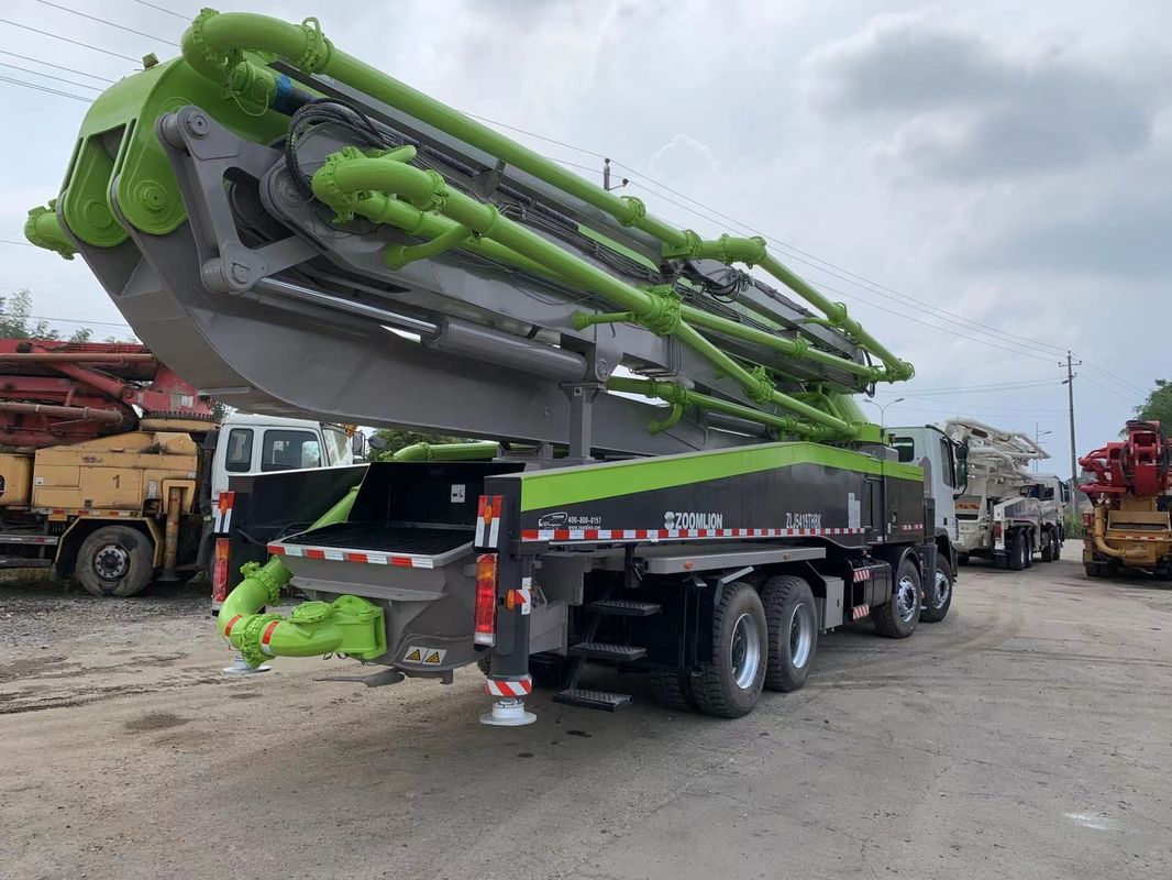 जूमलियन ने बेटन पंप का नवीनीकरण किया 52M सेकेंड हैंड ट्रक एक्ट्रोस 4141 कंक्रीट पम्पिंग