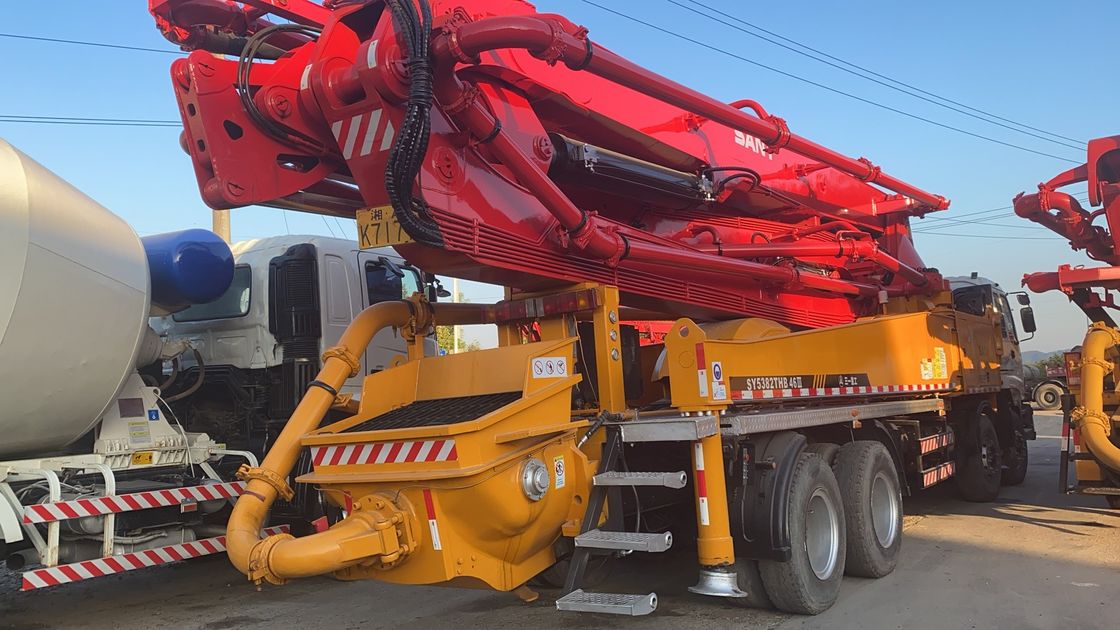 Sany नवीनीकृत इसुजु ट्रक 110 घन कंक्रीट बूम ट्रक 46m बेटन पंप ट्रक