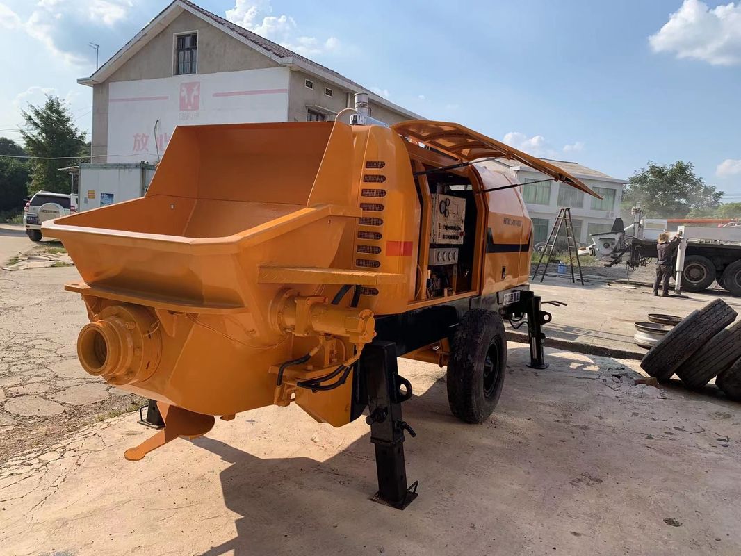 80cbm प्रयुक्त कंक्रीट ट्रेलर पंप Zoomlion ने पोर्टेबल सीमेंट पंप का नवीनीकरण किया