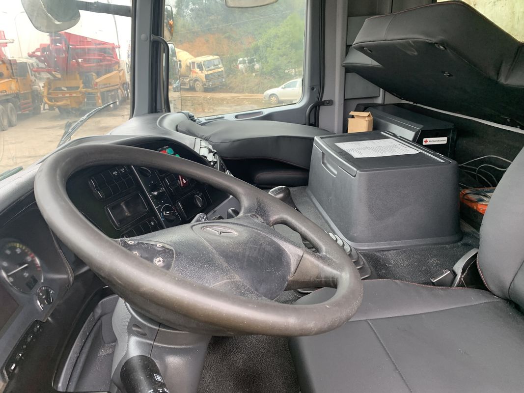 56 मीटर रीमैन्युफैक्चर्ड ट्रक जूमलियन ने चार एक्सल एक्ट्रोस 4141 सीमेंट ट्रक का इस्तेमाल किया