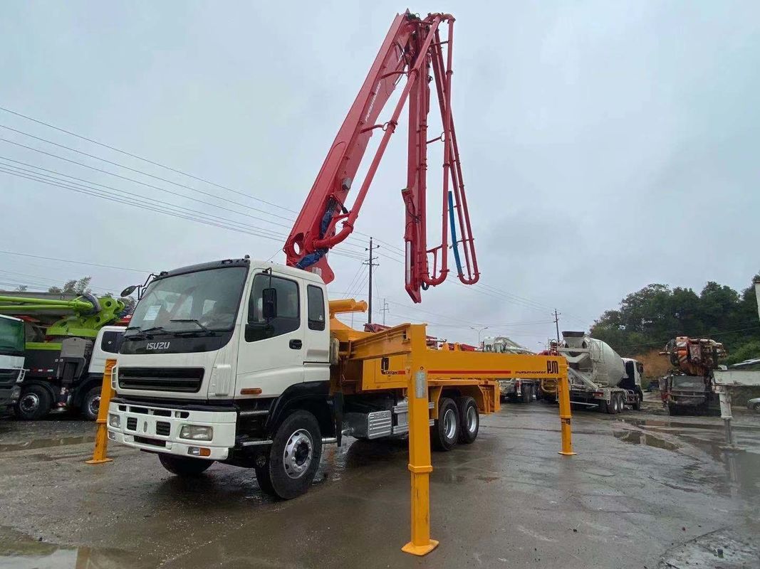 38m सेकेंड हैंड पंप ट्रक Putzmeister ने थ्री एक्सल इसुजु सीमेंट पंप ट्रक का इस्तेमाल किया